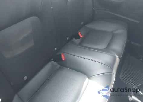 2010 Volkswagen New Beetle 2.5L Final Edition z USA, uszkodzony, nr VIN 3VWRG3AG1AM028790